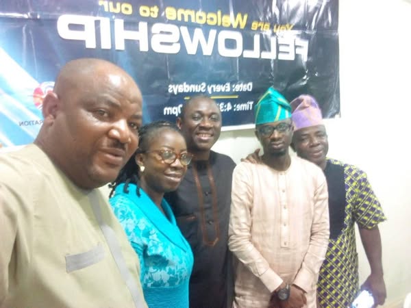 Some members of the club with IPP Shodunke Abiodun Edward of Rotary club of Isolo